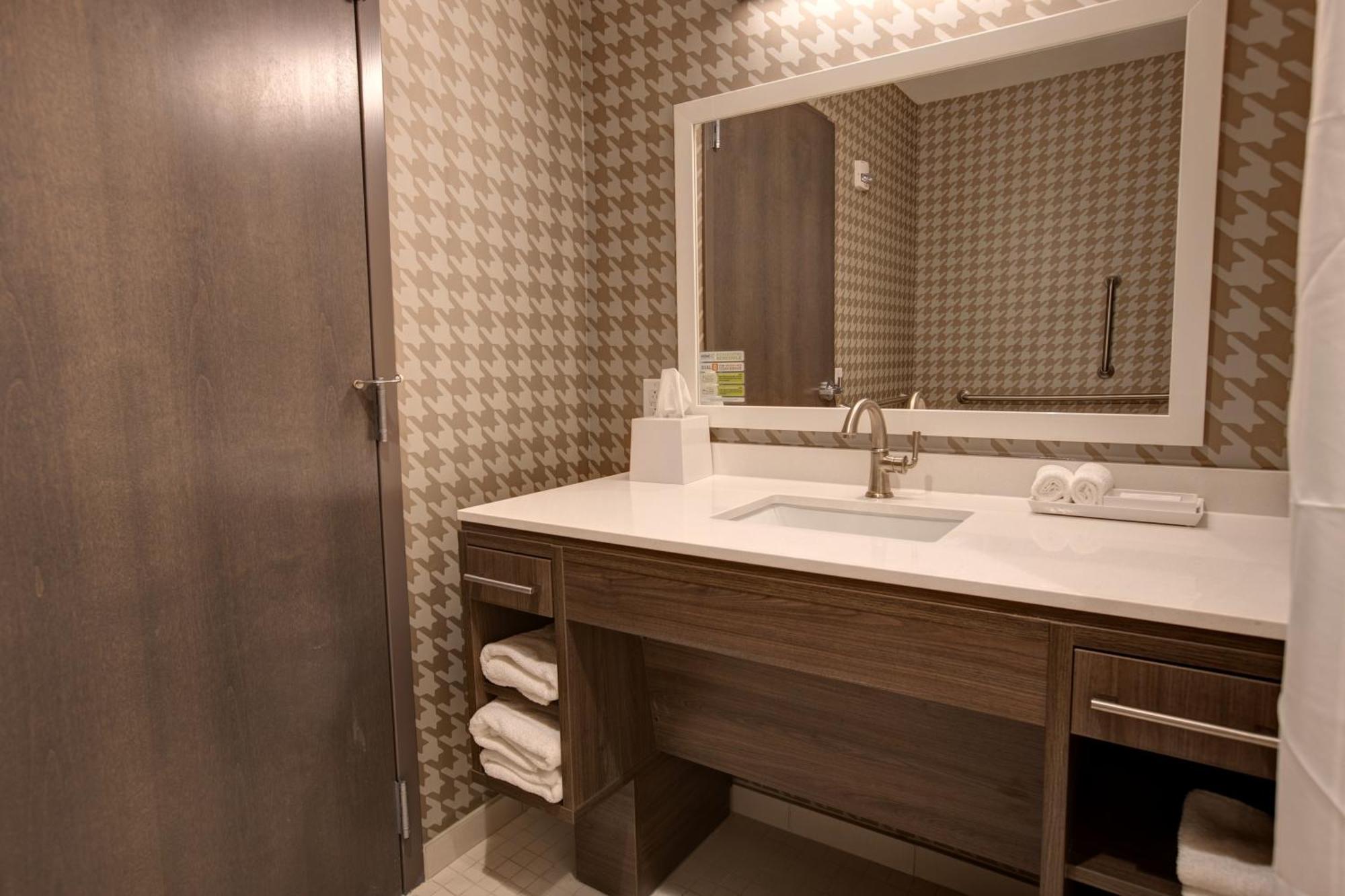 Home2 Suites By Hilton Charlotte Uptown מראה חיצוני תמונה
