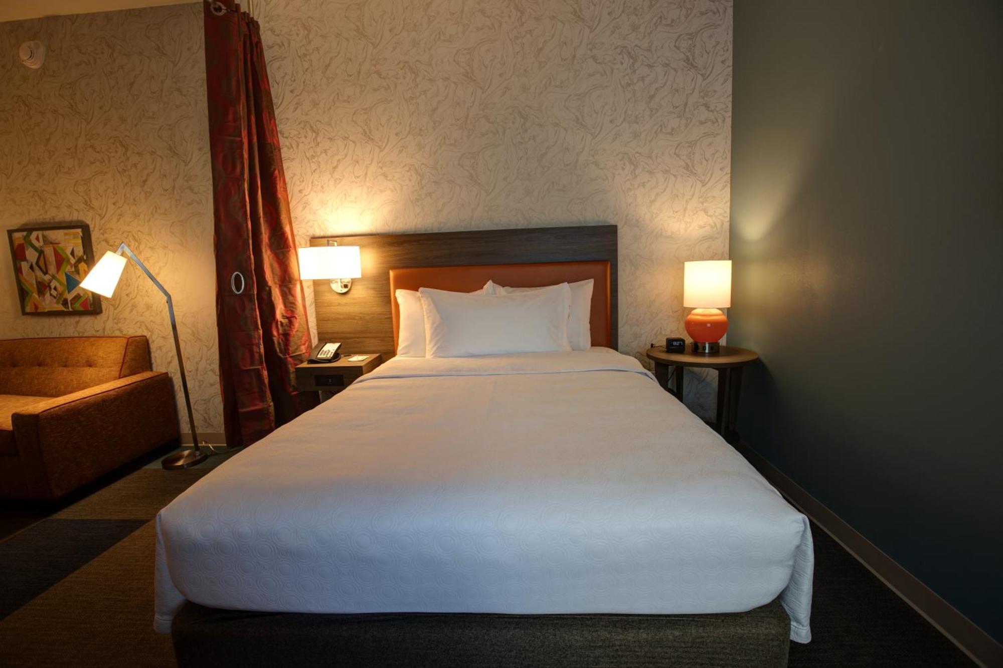 Home2 Suites By Hilton Charlotte Uptown מראה חיצוני תמונה